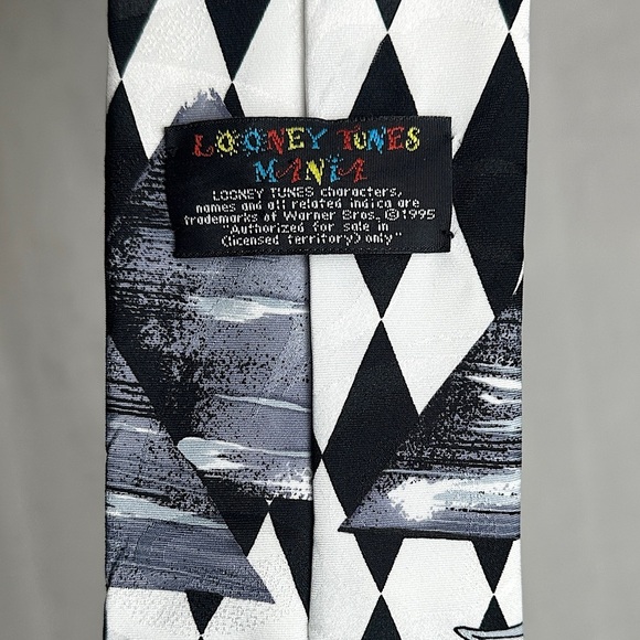 3/$20 💥 Vintage 1995 Looney Tunes Mens Tie Warner Bros. Black & White Diamond - Picture 8 of 16